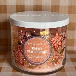 Bath & Body Works Snowy Peach Berry Candle - Brand New